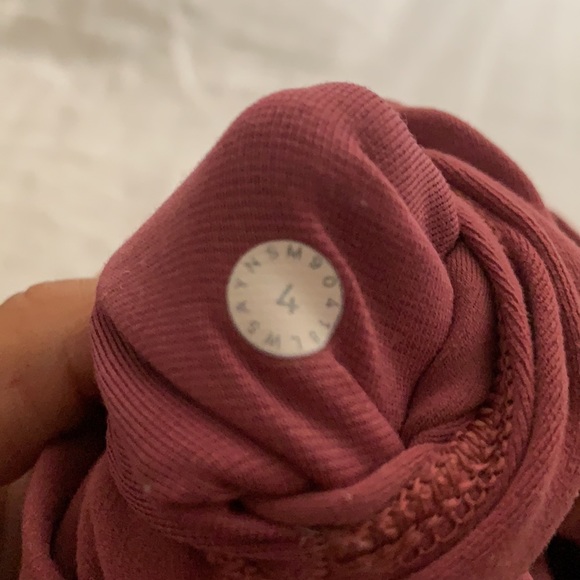 Lululemon align leggings 28” - Picture 5 of 5